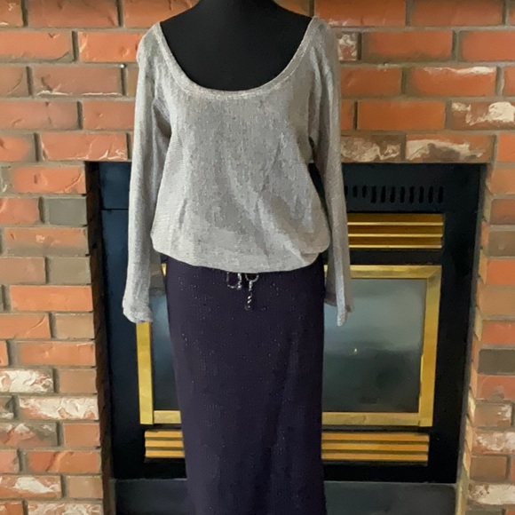 Language 3/4 sleeve M sweater. - Picture 3 of 6